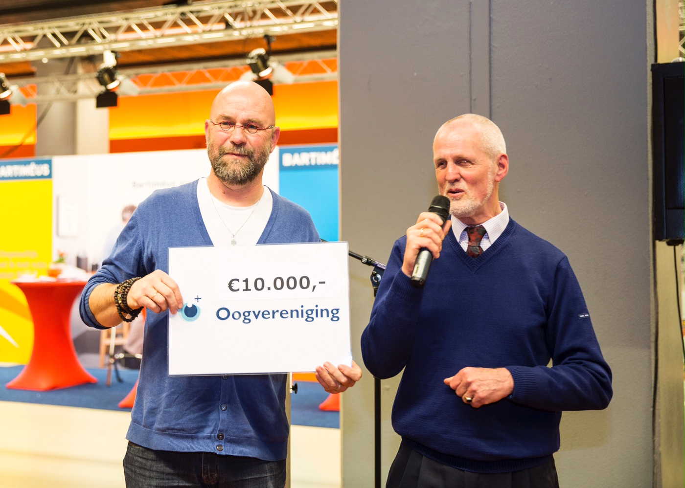 Rob van Vliet-innovatieprijs uitgereikt voor idee slimme deurbel