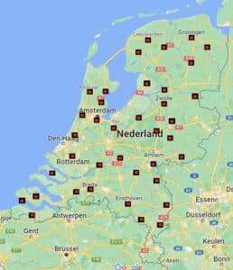 Illustratie: kaart van Nederland met ziekenhuizen waar contactpersonen voor worden gezocht.