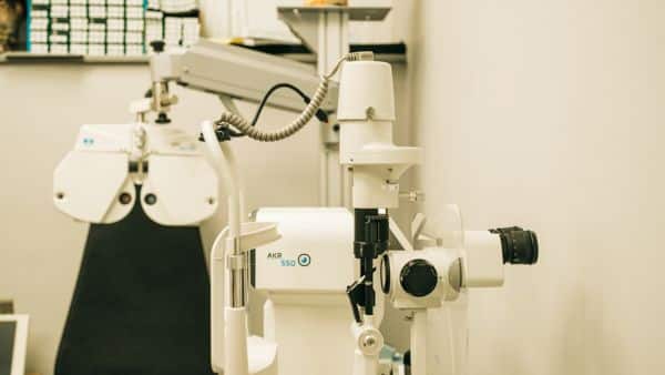 Meetapparatuur bij de opticien