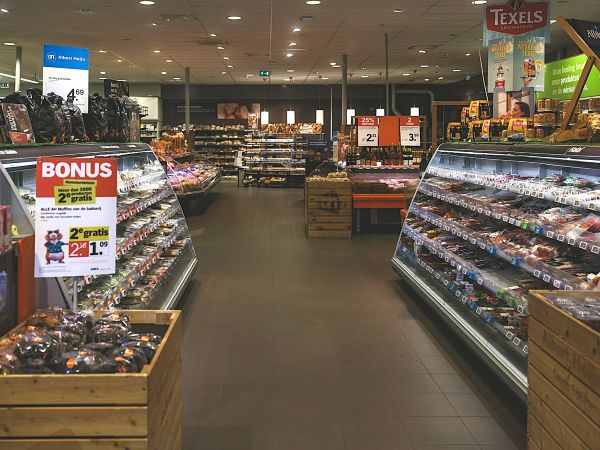 Koelvakken in een supermarkt