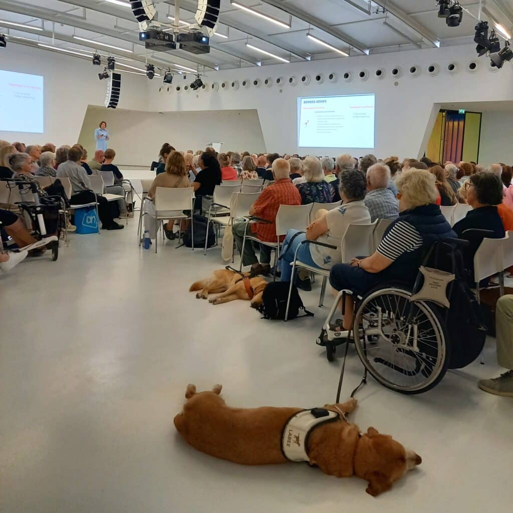Bezoekers van het Oogcongres 2025 zitten in de zaal